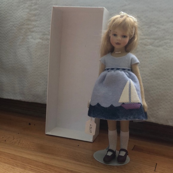 Mia collectors doll mint in box - Picture 1 of 2